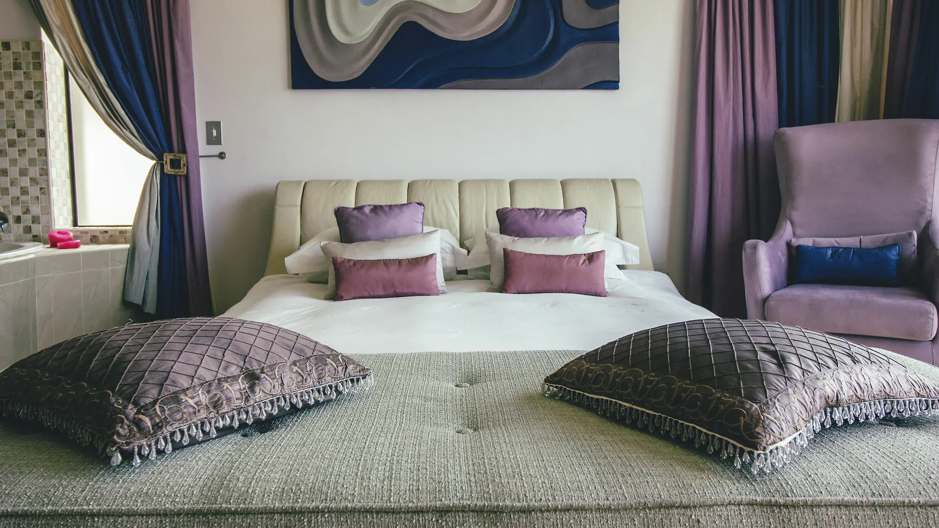 Castellon Boutique Hotel Table View Guest house